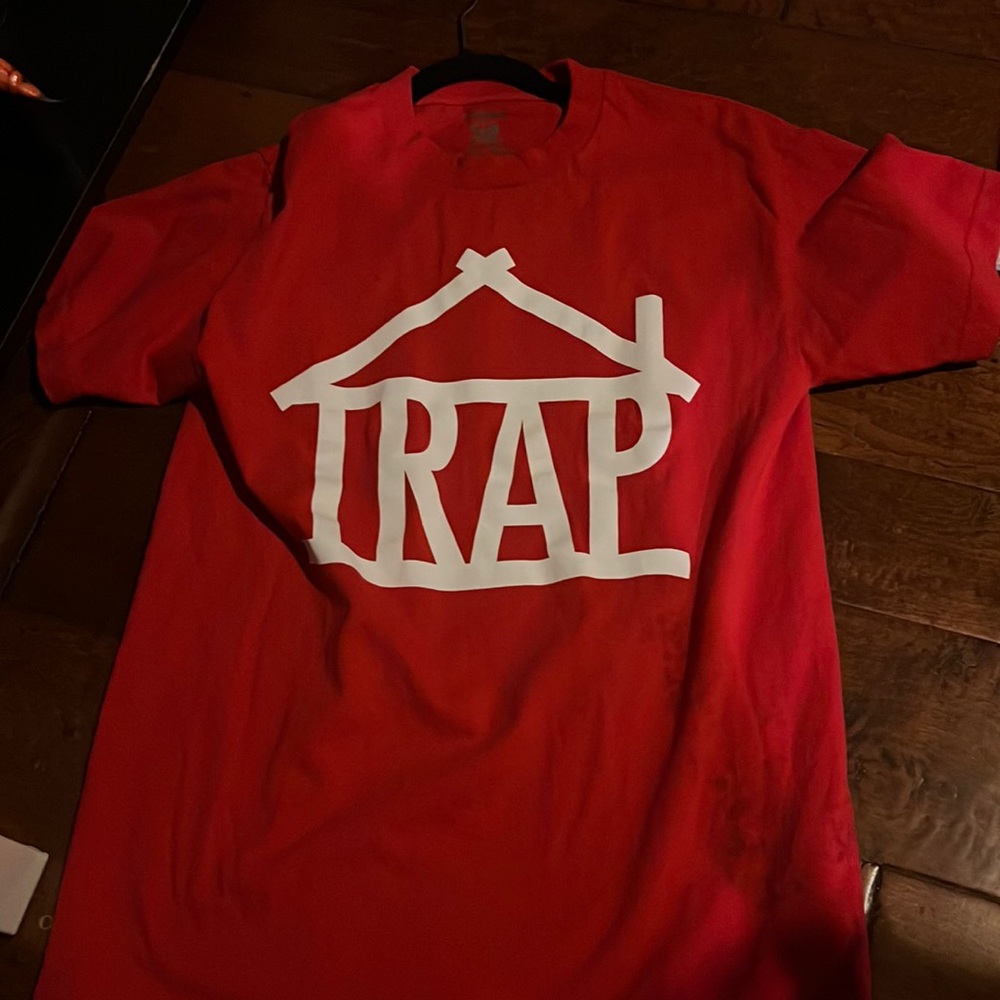 Trap house tee